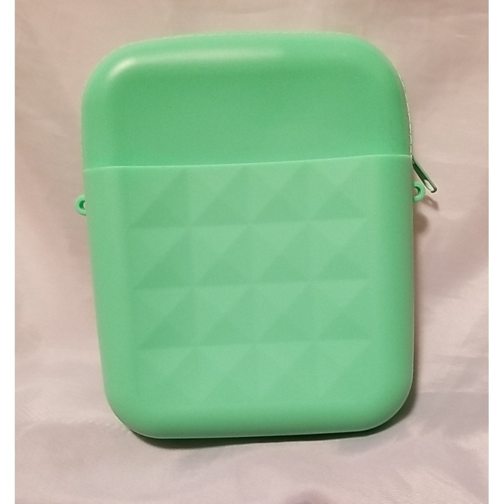 Sports Pouch Bag Silicone Green With‎ Black Strap NEW